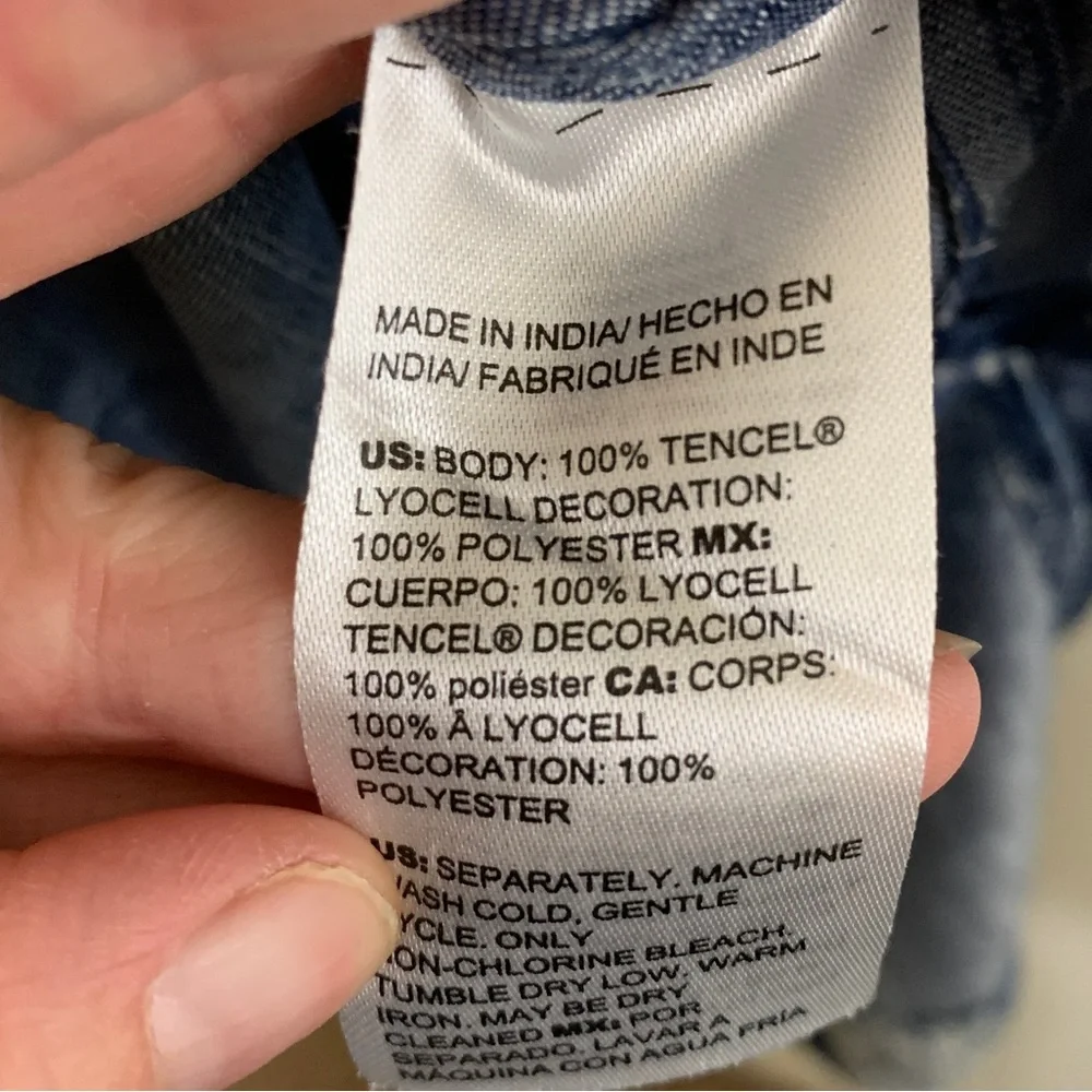 Chico's Embroidered Kurta Denim Chambray Tunic Sz 4/XXL - Picture 7 of 8